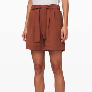 Lululemon Noir Short 5.5" Rustic Clay Size 8